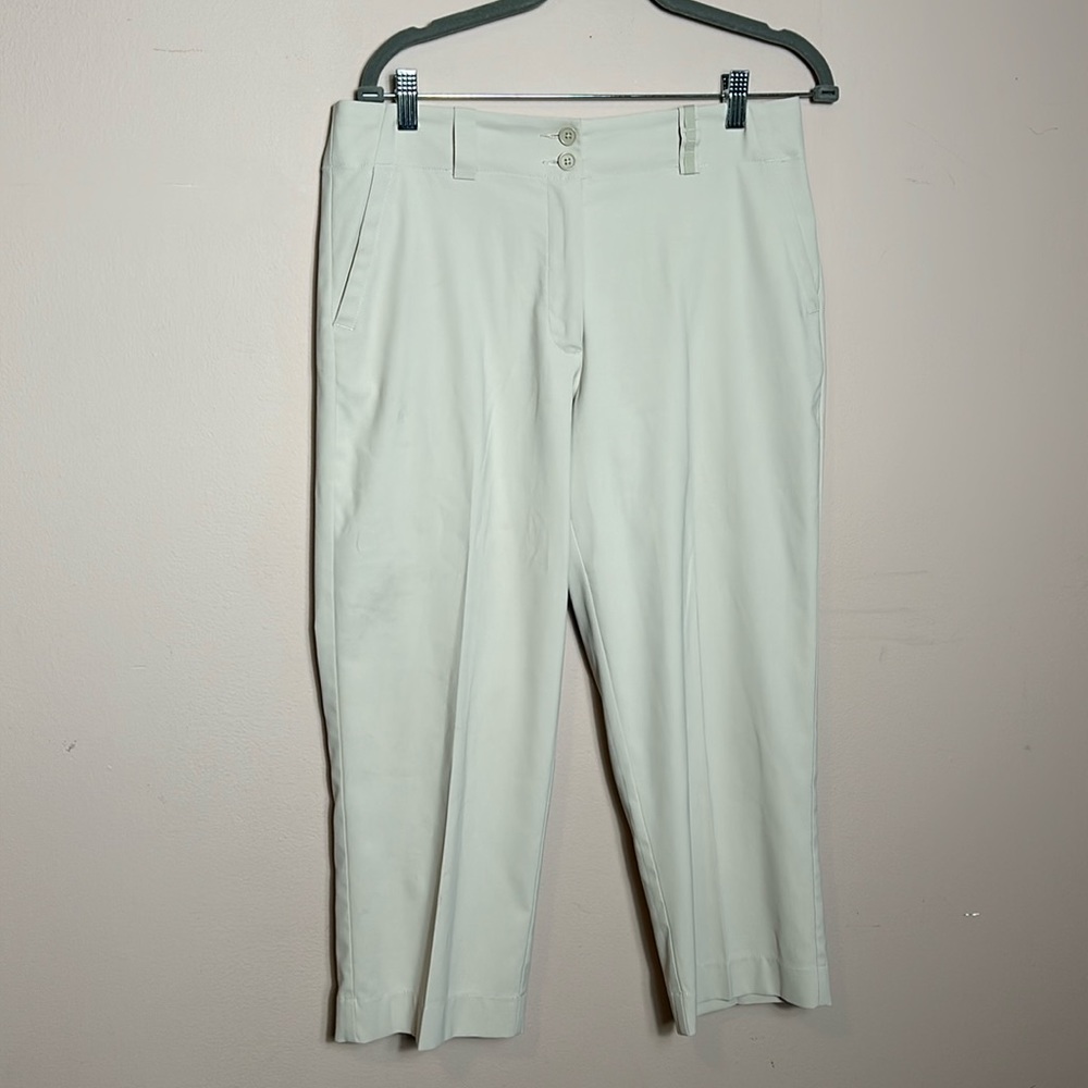 Nike Golf Women’s Dri-Fit Cream size 10